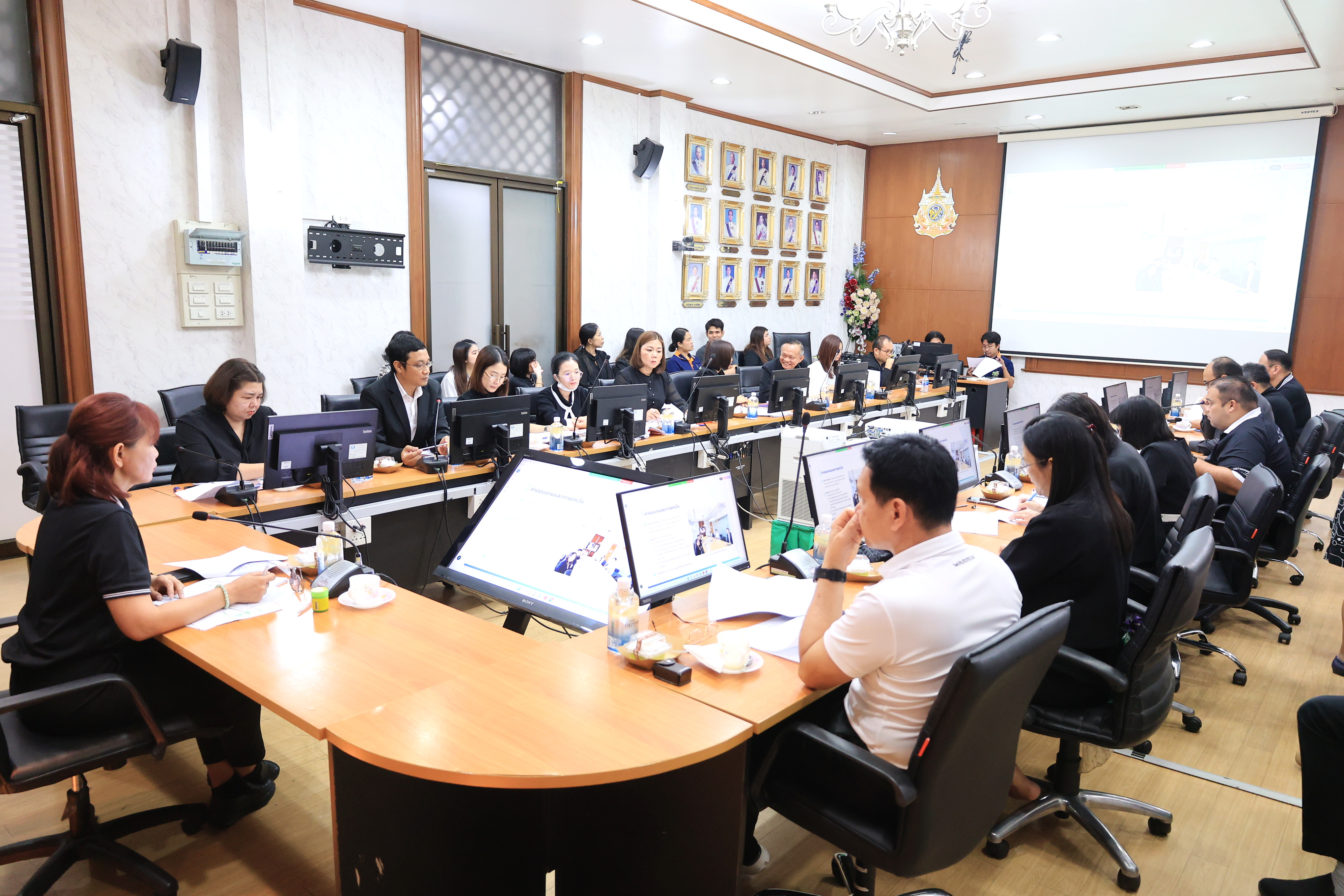 title - สำนักกฎหมาย จัดประชุมรับฟังความคิดเห็น(ร่าง)ระเบียบคณะกรรมการปฏิรูปที่ดินเพื่อเกษตรกรรม ว่าด้วยหลักเกณฑ์ วิธีการและเงื่อนไข ในการพิจารณาให้ใช้ประโยชน์ที่ดินเพื่อจัดทำกิจการสาธารณูปโภคและกิจการอื่นๆ อันเป็นประโยชน์สาธารณะในเขตปฏิรูปที่ดิน พ.ศ. ....